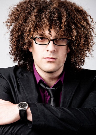 Curly Hairstyles for Men17