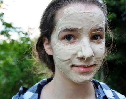 Egg white, Honey and Fullers Earth/Flour Skin Tightening Face Pack