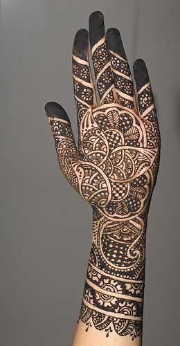 Traditional Indo Arabic Mehndi Design