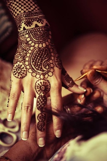 flower leaf mehndi design