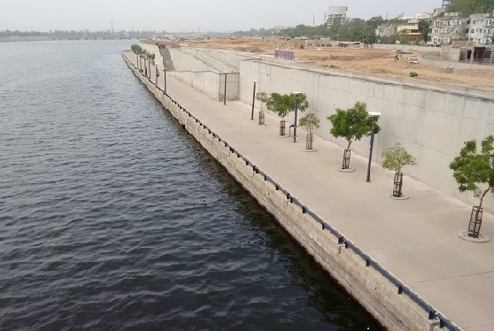 parks-in-ahmedabad-sabarmati-river-front