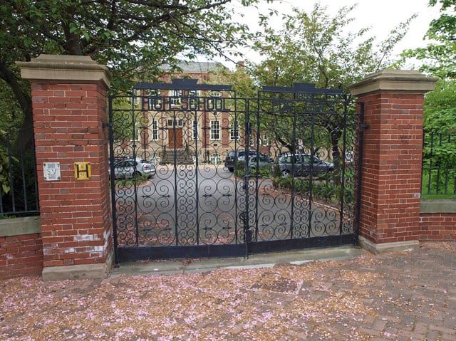 School Main Gate Design