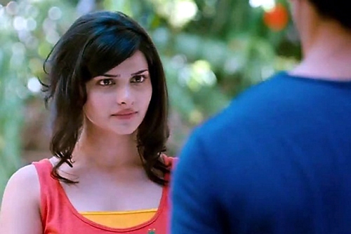 Prachi Desai without makeup 7