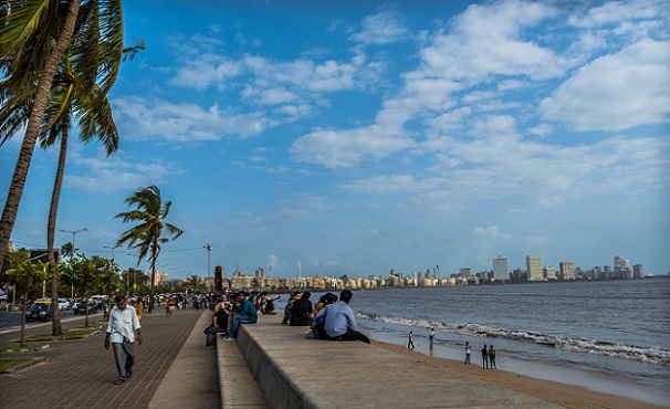 beaches-in-mumbai_marine-drive-beach