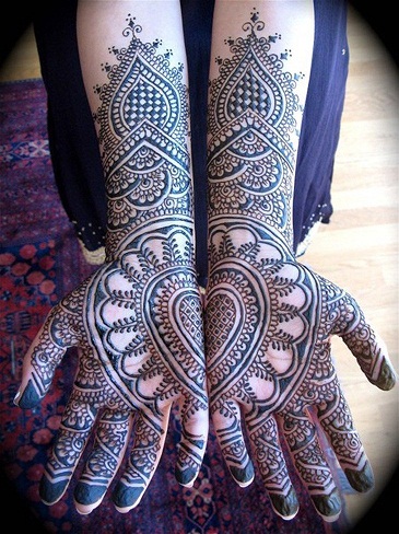 Bombay style mehndi designs2