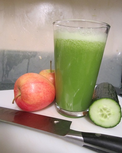 Cucumber Juice with Apple