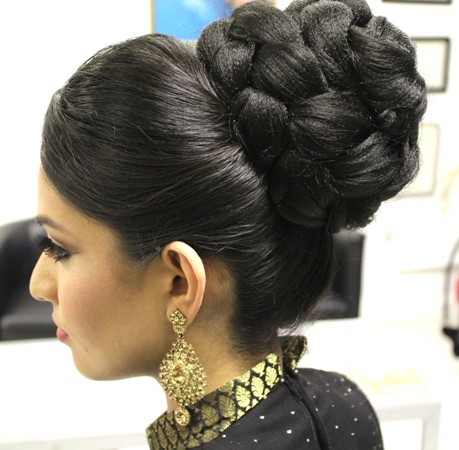 indian bun hAairstyles3