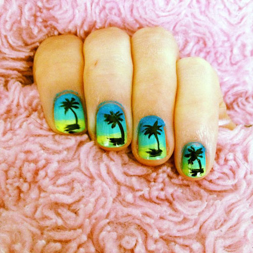 Gradient texturizing palm tree nail art