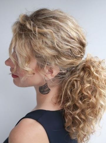 Medium Curly Hairstyles 3