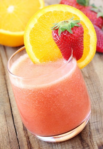 Strawberry and Orange smoothie for burning belly fat