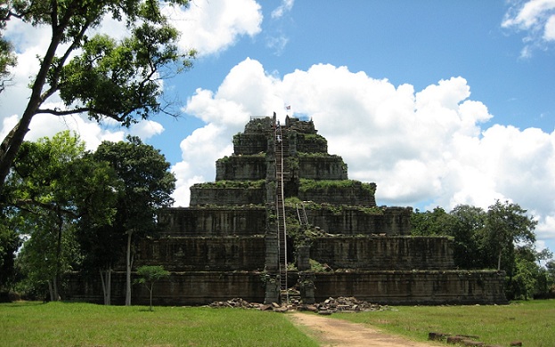 koh-ker_cambodia-tourist-places