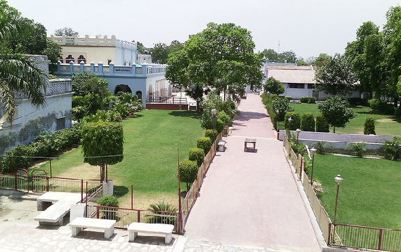 parks-in-agra-dayalbagh-gardens