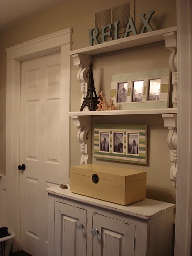 Traditional Hall Shelf