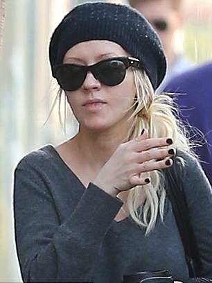 christina Aguilera without makeup3