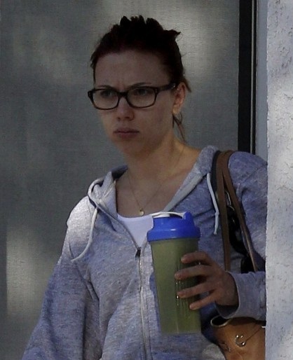 Scarlett Johansson without makeup4