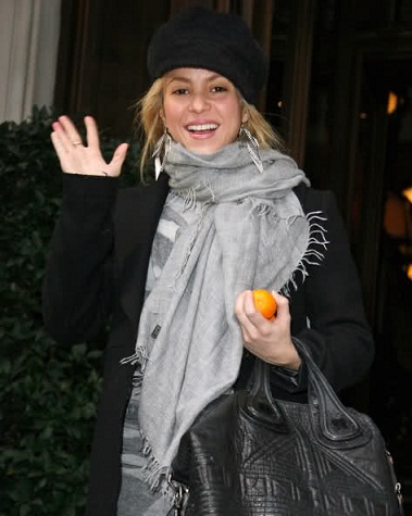 Shakira without makeup1