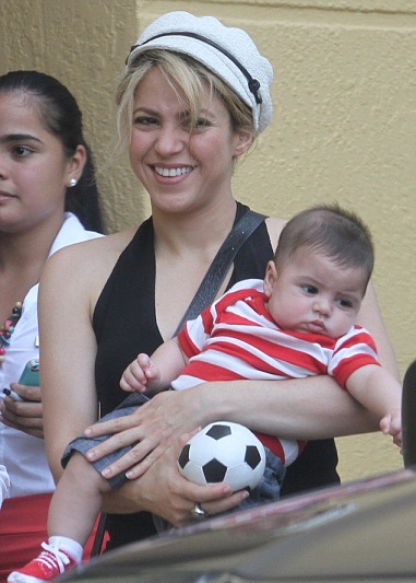 Shakira without makeup9