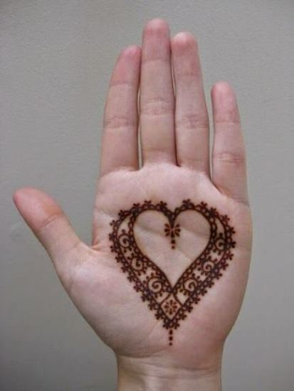 Heart mehandi desigsn 3