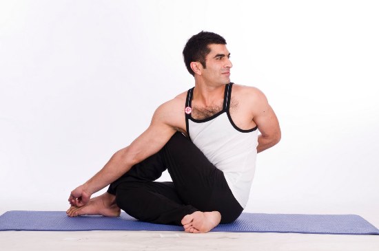 ardha matsyendrasana