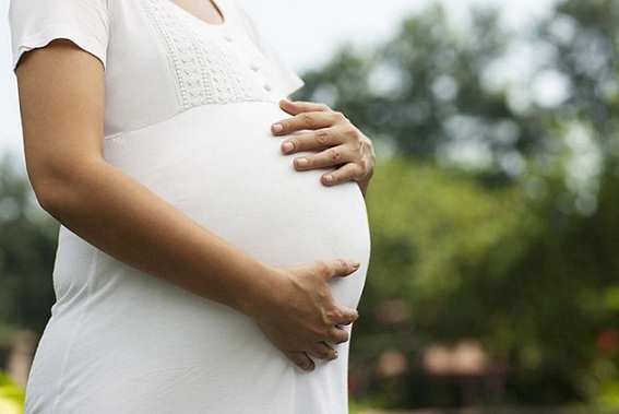 eating garlic while pregnant