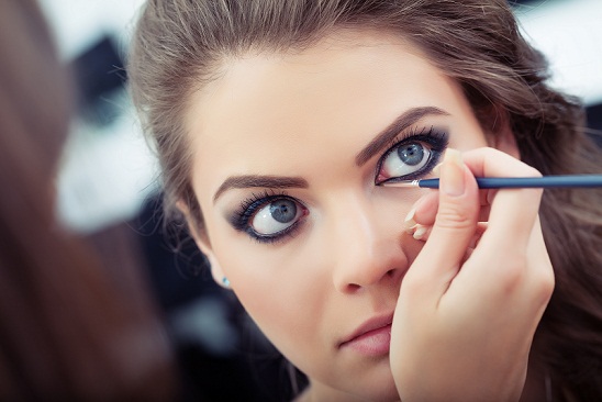 How to Wear Liquid Eyeliner Properly