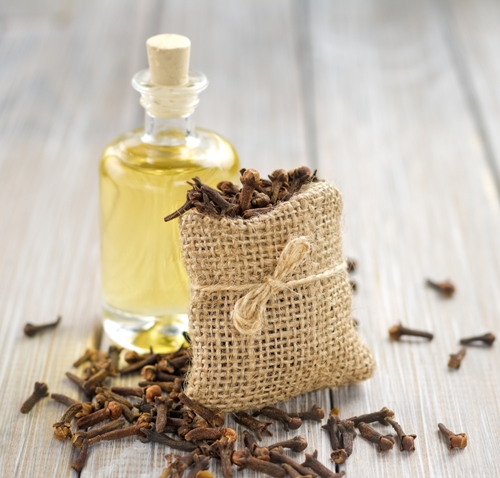 how to use clove-oil-for-teeth