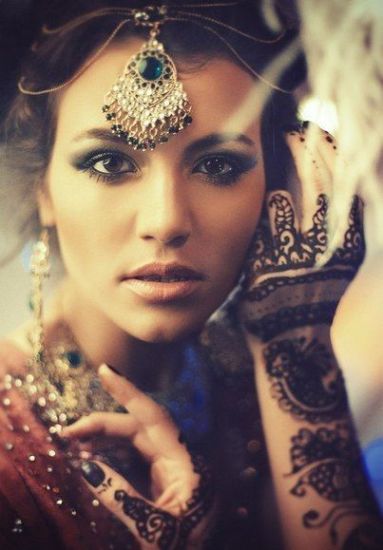 How to do Pakistani Eye Makeup