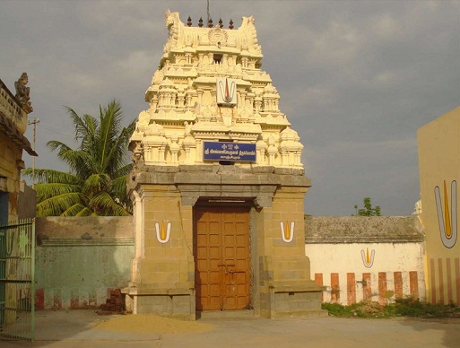 Tiruvelukkai Temple