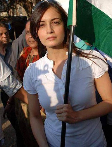 Dia Mirza Without Makeup 6