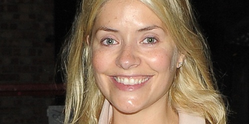 FAMEFLYNET - Holly Willoughby Spotted Make Up Free After Filming Celebrity Juice