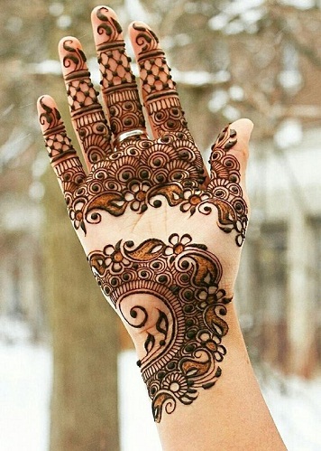 Glamorous Khaleeji Mehndi Design