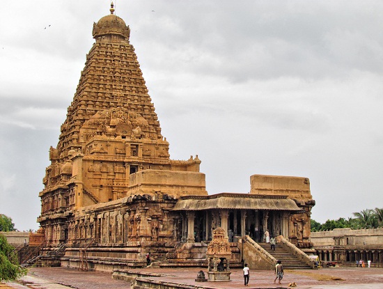 Brihadeeswarar Temple In Thanjavur