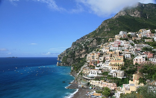 positano_italy-tourist-places