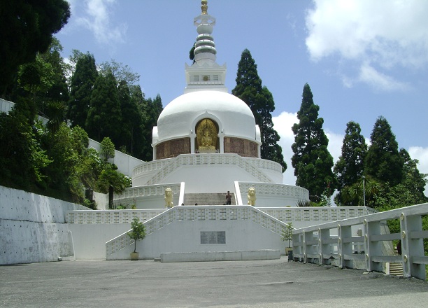 japanese-peace-pagoda_darjeeling-tourist-places