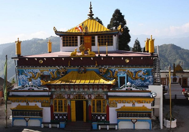 the-famous-ghoom-monastery_darjeeling-tourist-places