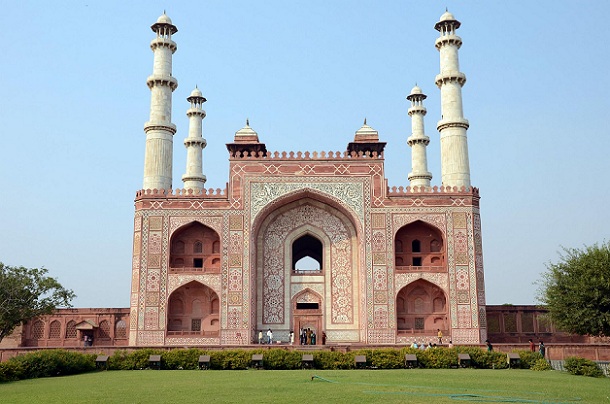 Tourist Places To Visit In Agra