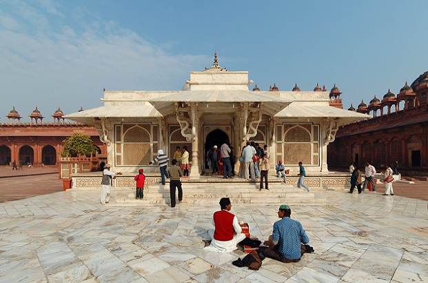 Tourist Places To Visit In Agra