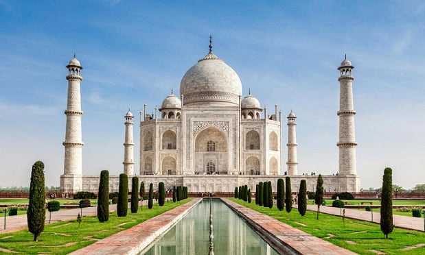 Tourist Places To Visit In Agra