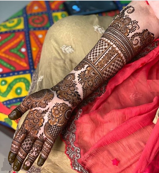 Beautiful Floral Mehendi Design