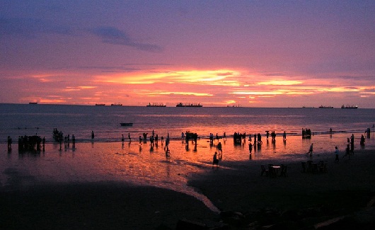 Honeymoon Places in Bangladesh--Patenga Beach