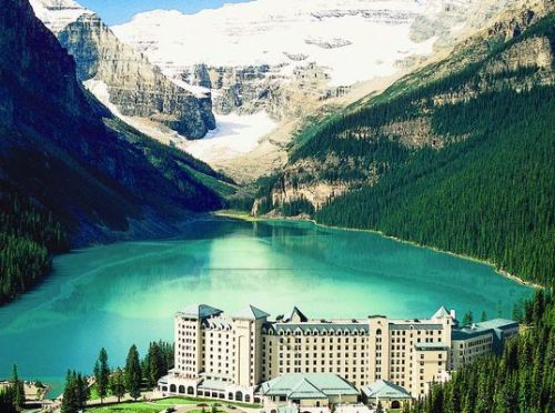 Honeymoon places in Canada Lake Louise, Alberta