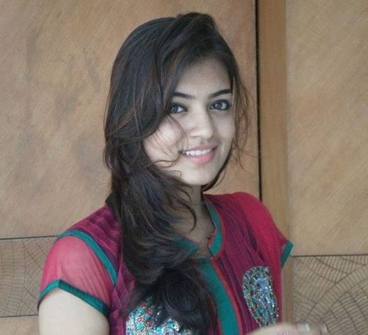 Nazriya Without Makeup 6