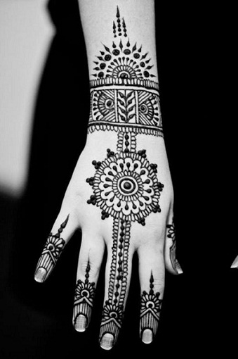 PARTY MEHNDI-Moroccon Mehendi Designs