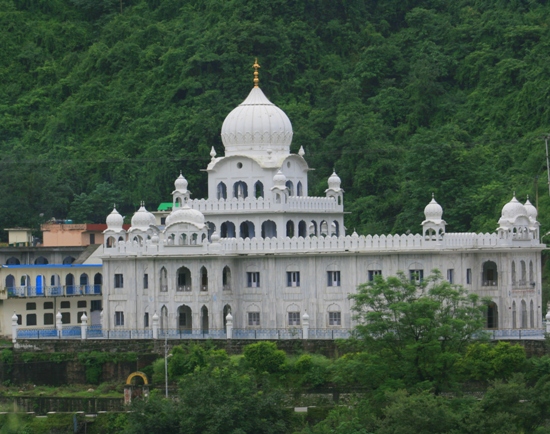 Gurdwara Rewalsar in Himachal Pradesh