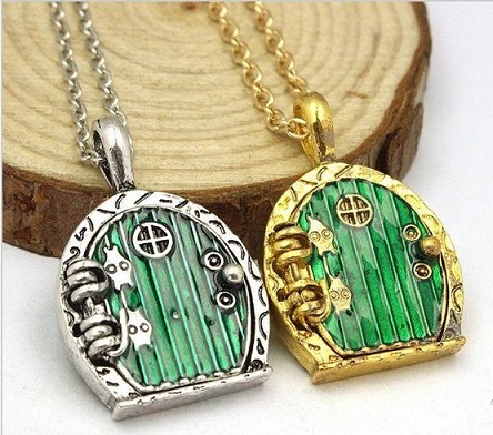 couple-lockets-hobbit-door-couple-necklace