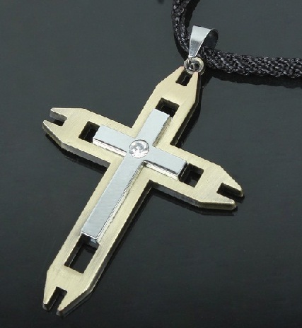 cross-shaped-lockets-for-men