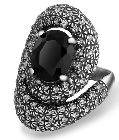 silver-ring-with-black-stone