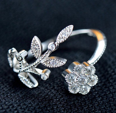 flower-and-leaf-silver-ring