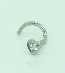 18ct-white-gold-diamond-heart-nose-pin-10