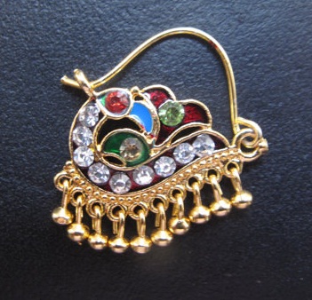 beautiful-rajasthan-style-peacock-nose-pin-design14